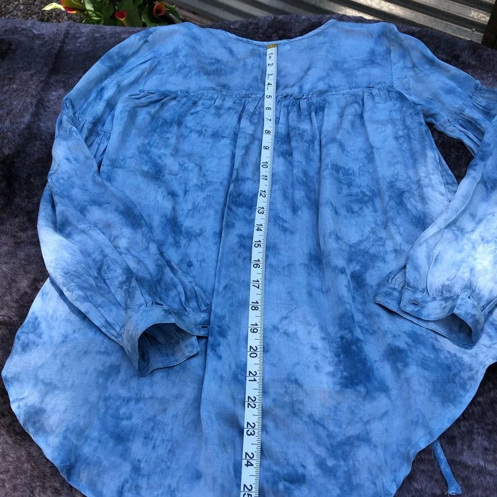 Amuse Society blouse in beautiful cloudy blue color. - Picture 2 of 3